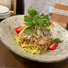よだれ鶏の冷やし中華