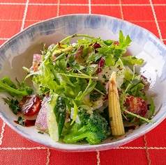 彩り野菜のミックスサラダ