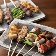 弾力と肉汁に富んだ「純系名古屋コーチン」を串焼で堪能