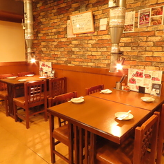 炭火和牛焼き肉 にくまる ホルモン館の雰囲気1