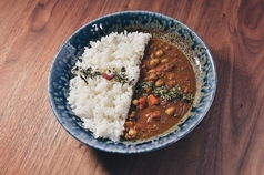 V3.２種お豆とたっぷり野菜の薬膳カレー
