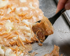 もんじゃ焼きなどの通常メニューも提供しております。