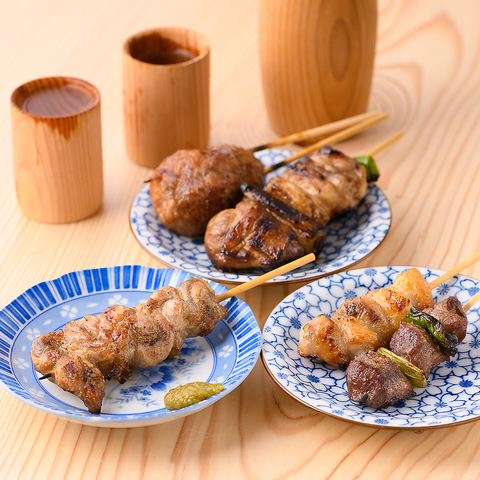 古民家風の隠れ家的空間で美味しい焼き鳥とお酒をお楽しみください♪