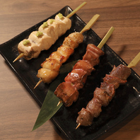 温かみある空間◎自慢の串焼きと宴会コース、ウイスキー