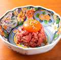 料理メニュー写真 レアステーキユッケ風