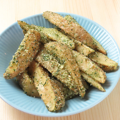 青のりと粉チーズのポテトフライの写真