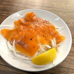 スモークサーモンのカルパッチョ