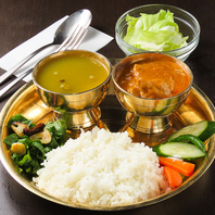 スパイス香る本格カレーが名物！