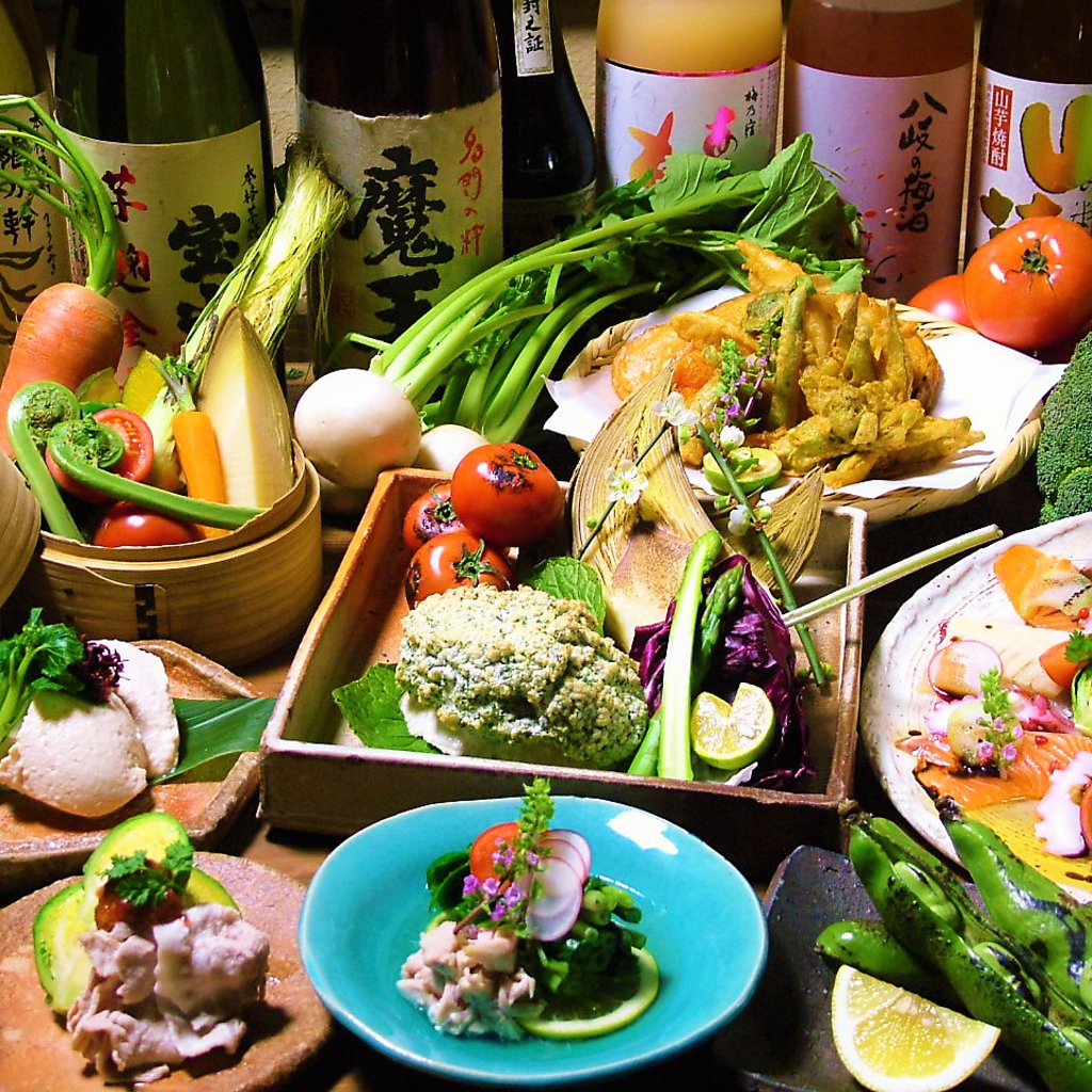 「旬菜」コースは2500円（飲み放題付き4000円）各種ご宴会におすすめです。