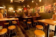 華やかな照明に包まれて、特別な時間へ