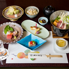 季節にお応じて楽しめる本格的懐石料理をご用意！