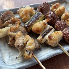 【大串備長炭】鶏串4本盛合せ [塩・タレ]