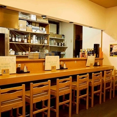 カウンター席のご用意がございます。