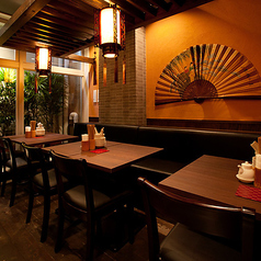 異国情緒あふれるテーブル席で、本格中華をご堪能ください。