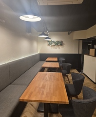 奥のフロアにもお席がございます