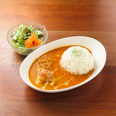 スパイス香るバターチキンカレーの写真