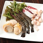 海鮮料理も目白押し♪漁港直送の新鮮食材を、自慢の鉄板でしっかりと焼き上げてください♪