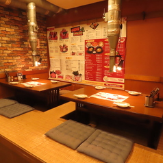 炭火和牛焼き肉 にくまる ホルモン館の雰囲気2