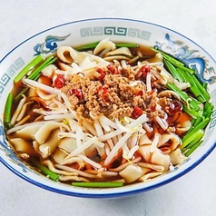 台湾刀削麺／豚骨刀削麺／醤油刀削麺