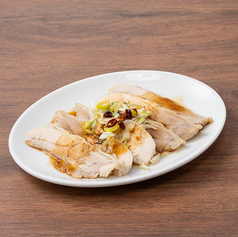 蒸し鶏ネギ油かけ