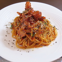 お酒との相性も抜群◎やみつき必至の大人のナポリタン♪