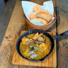 海老とあさりのアヒージョ