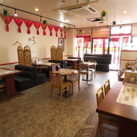 広々とした店内で楽しむ本場のインド料理♪