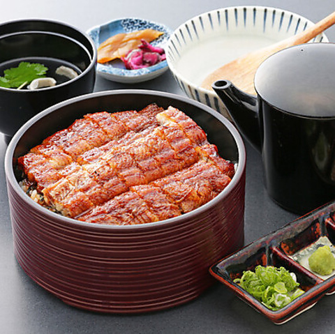 国内の選りすぐりの活鰻を使用し、丁寧に捌いています！鰻の旨味を存分にどうぞ♪