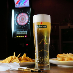 ジャークチキンと豊富なお酒で最高のひととき♪の写真