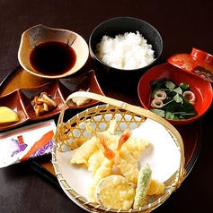 お昼もコースをご利用いただけます会食・接待にどうぞ