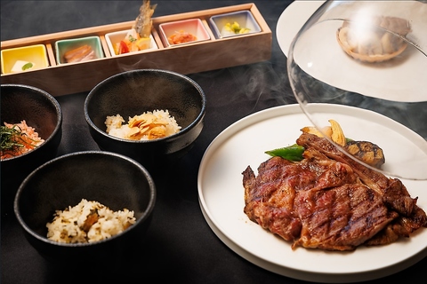 ＪＲ門司港駅より徒歩２分！黒毛和牛ステーキや焼きカレーを堪能できるステーキハウス