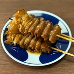 新鮮な豚肉を下処理し丁寧に串打ちをした焼きとん！お酒がついつい進みます！