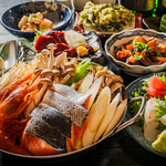 味はもちろん、見た目にもこだわった創作料理をお届けします！