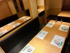 最大16名様でスペース貸切ができるお席となっております。みんなでワイワイ、カジュアルな雰囲気でお楽しみいただけます。