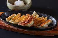 ◆季の庭名物！創業以来変わらぬ味の手延べ餃子。