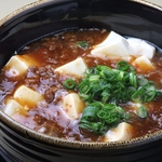 ピリッと辛い麻婆豆腐は、一度食べるとクセになる美味しさ！