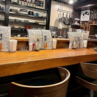 木の温もりカウンターで過ごす、大人の隠れ家居酒屋