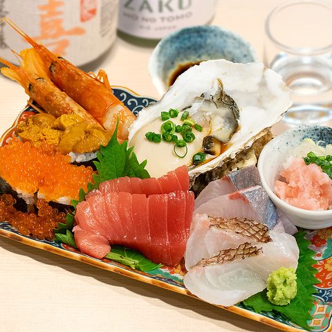 昆布水で食べる寿司居酒屋。昼は海鮮丼、夜は海鮮と地酒。