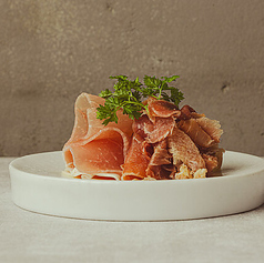 厳選生ハムの盛り合わせ