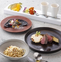 《こだわり》お食事は季節で変わるフルコースのみ