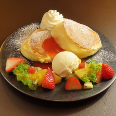 季節のフルーツのパンケーキ