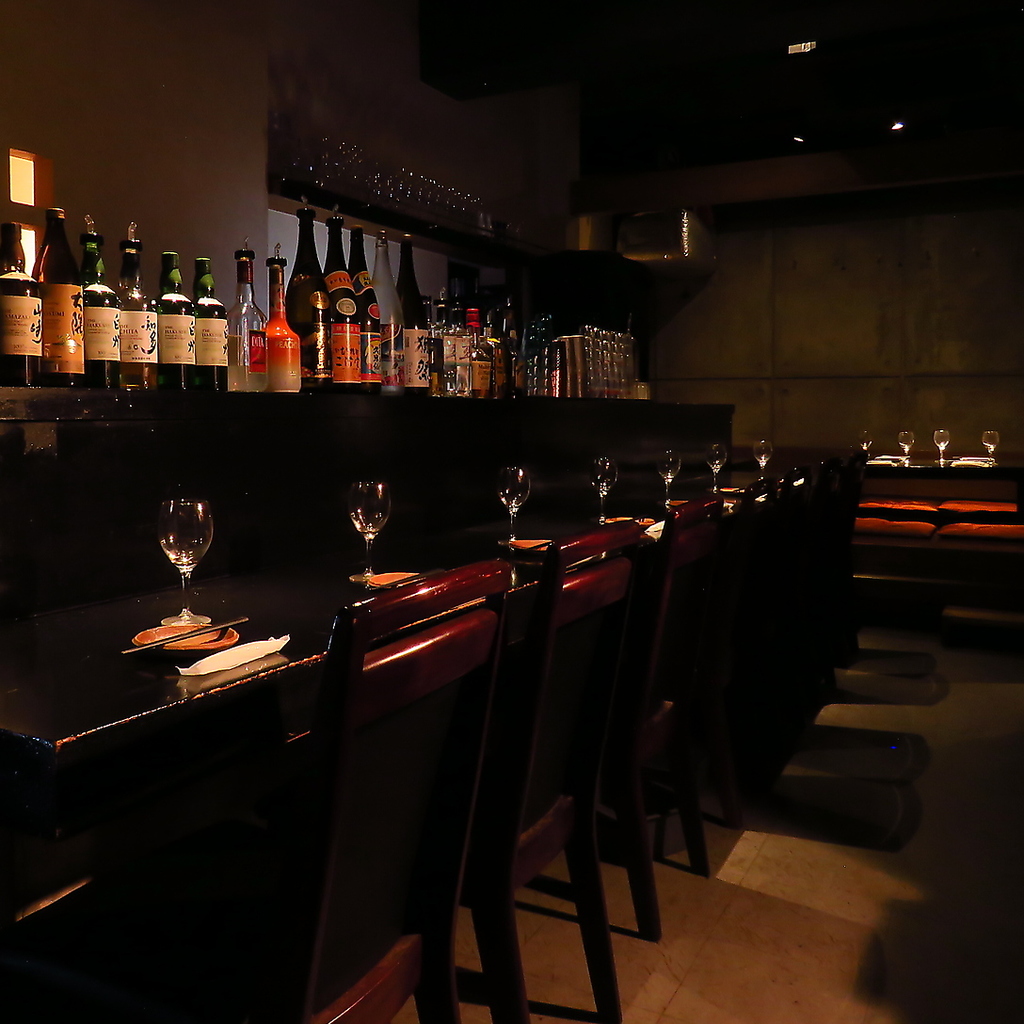 恵比寿の駅近で大切な方やデートに…☆カウンターでごゆっくりお寛ぎください。