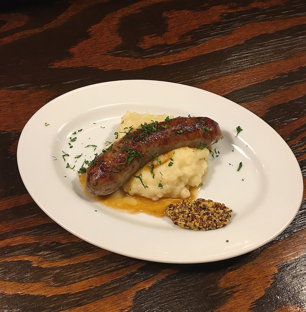 味だけでなく見た目にもこだわったお料理が自慢♪ワインに合わせてどうぞ。