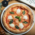 料理メニュー写真 Pizza Margherita　ピッツァマルゲリータ