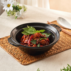 《砂鍋料理》　三杯鶏