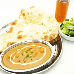 ランチのナンお替り自由♪