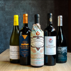 お肉料理に合う豊富なワインをご用意！お声がけください