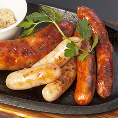 ソーセージ盛り合わせ