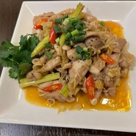 希少な食材と調理器具が織りなす、奥深いベトナム料理