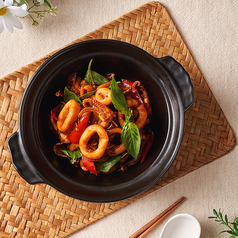 《砂鍋料理》　三杯烏賊